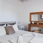 Nicolas House 2 * Pera Rachidi