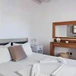 Nicolas House 2 * Pera Rachidi
