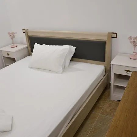 Nicolas House Prázdninový dům *