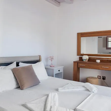 Nicolas House 2 * Pera Rachidi