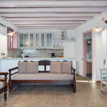 Nicolas House 2 * Pera Rachidi